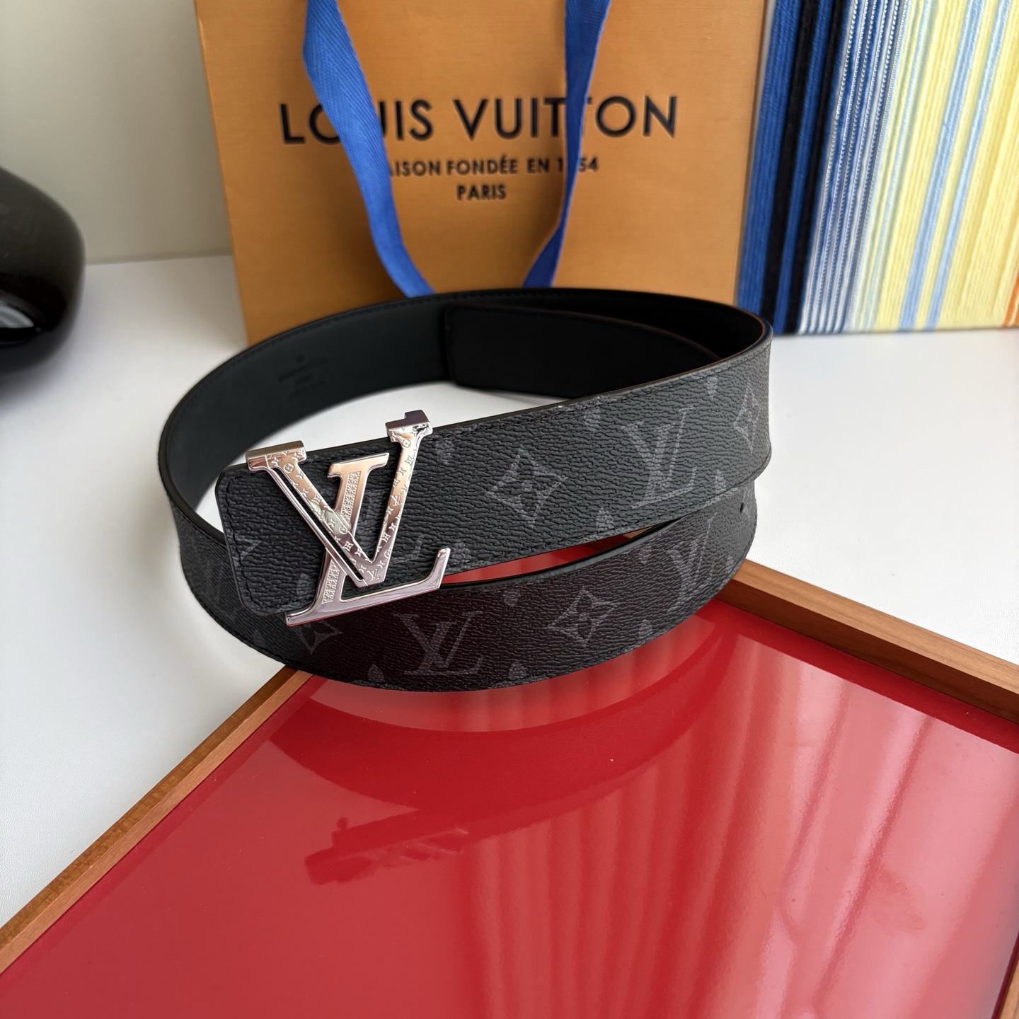 LOUIS VUITTON经典原单品质，一面经典Pvc印花一面平纹搭配原单精品钢扣，精工制作，细节看图，