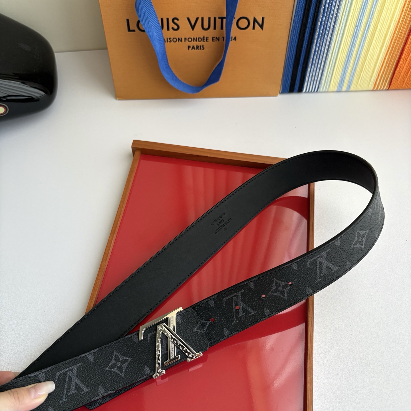 LOUIS VUITTON经典原单品质，一面经典Pvc印花一面平纹搭配原单精品钢扣，精工制作，细节看图，