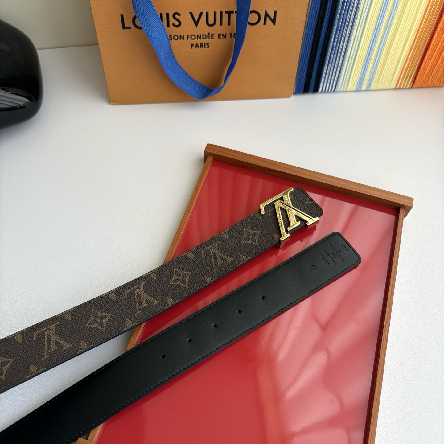LOUIS VUITTON经典原单品质，一面经典Pvc印花一面平纹搭配原单精品钢扣，精工制作，细节看图，