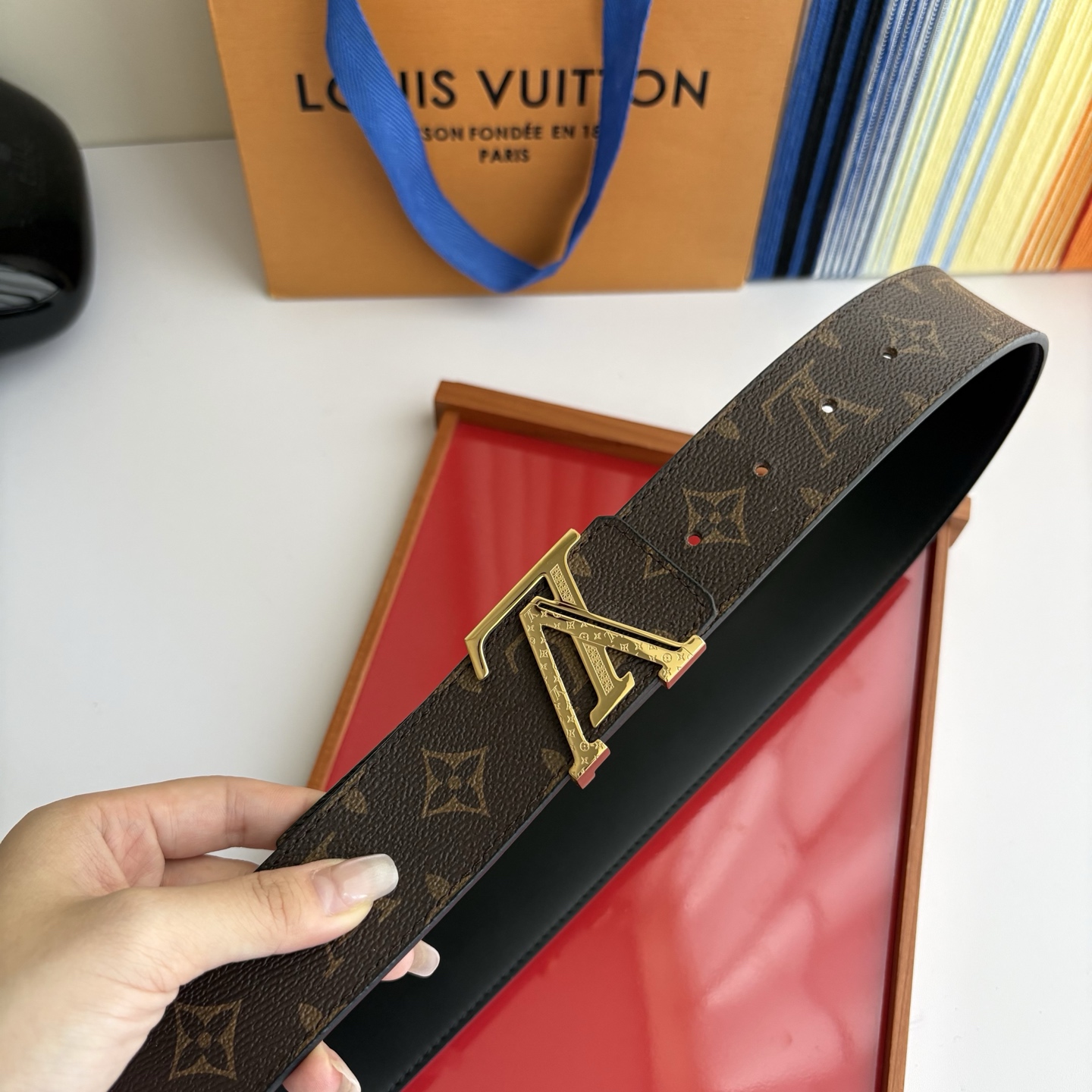 LOUIS VUITTON经典原单品质，一面经典Pvc印花一面平纹搭配原单精品钢扣，精工制作，细节看图，