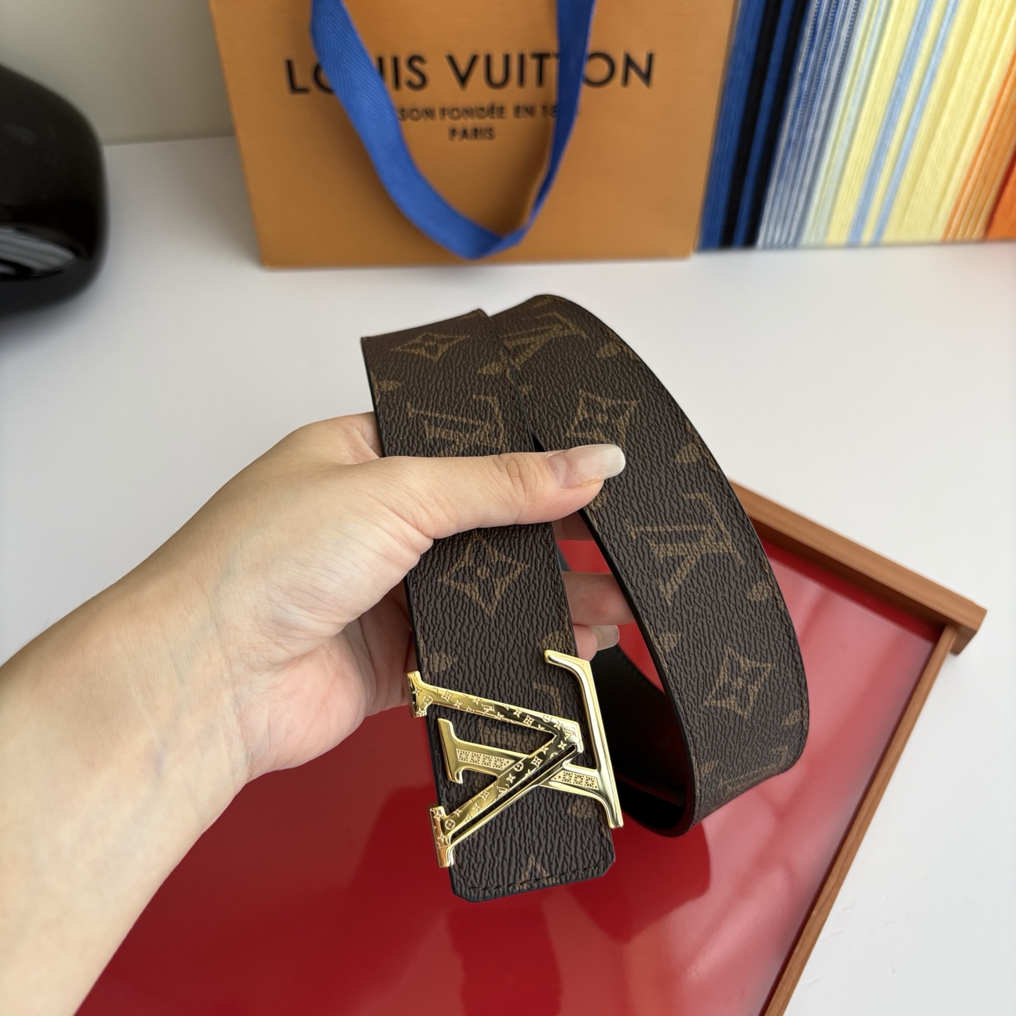 LOUIS VUITTON经典原单品质，一面经典Pvc印花一面平纹搭配原单精品钢扣，精工制作，细节看图，