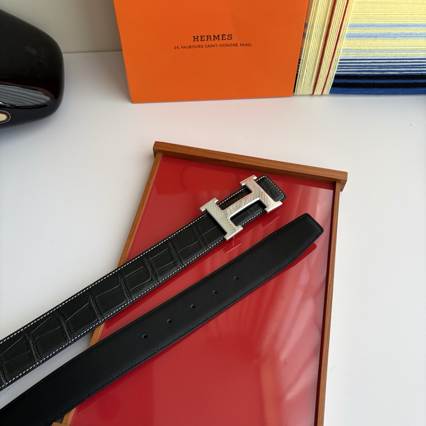 【爱马仕】Hermes 原单爱马仕，宽3.8cm进口原版皮带身，双面可两面用，精品电镀五金 ！