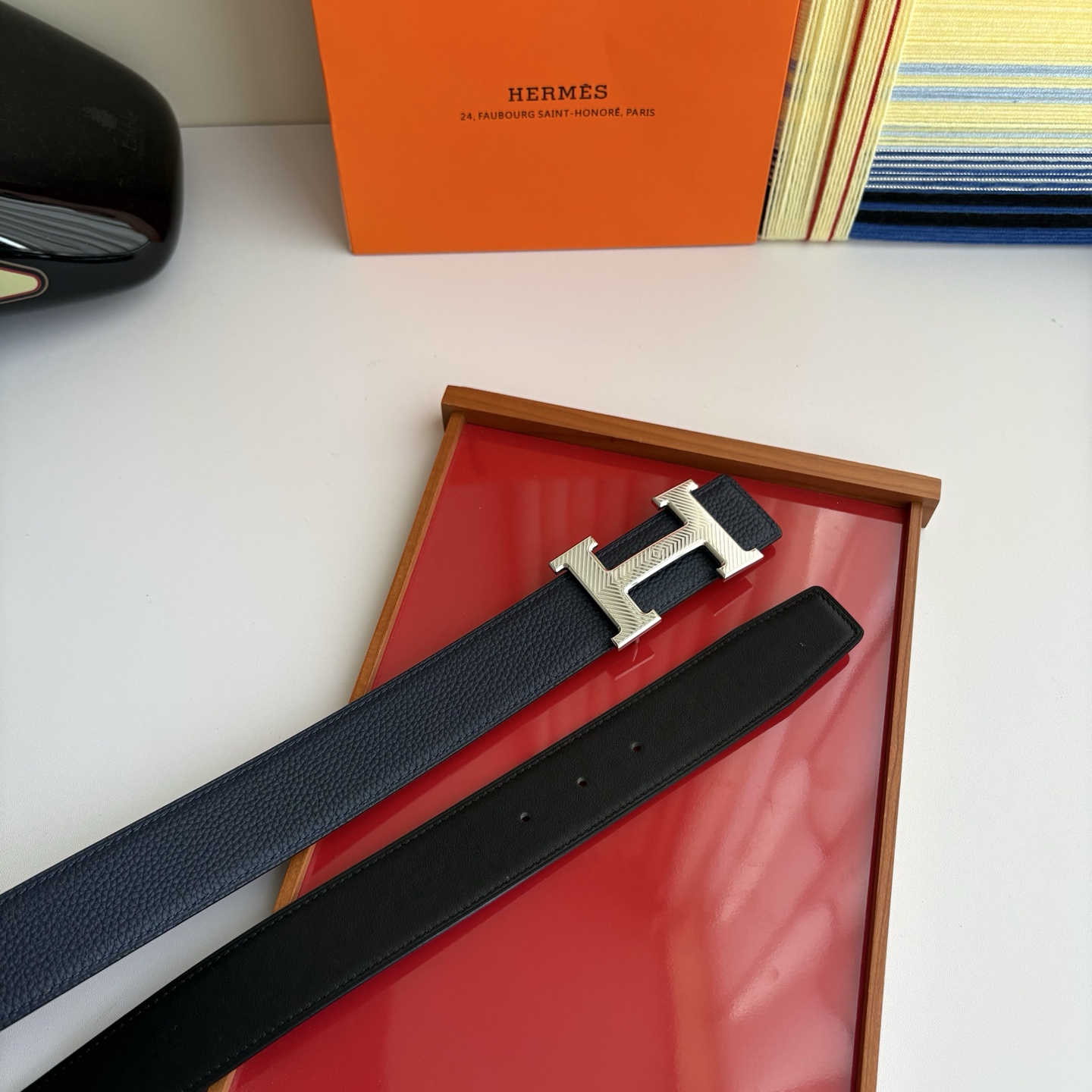 【爱马仕】Hermes 原单爱马仕，宽3.8cm进口原版皮带身，双面可两面用，精品电镀五金 ！
