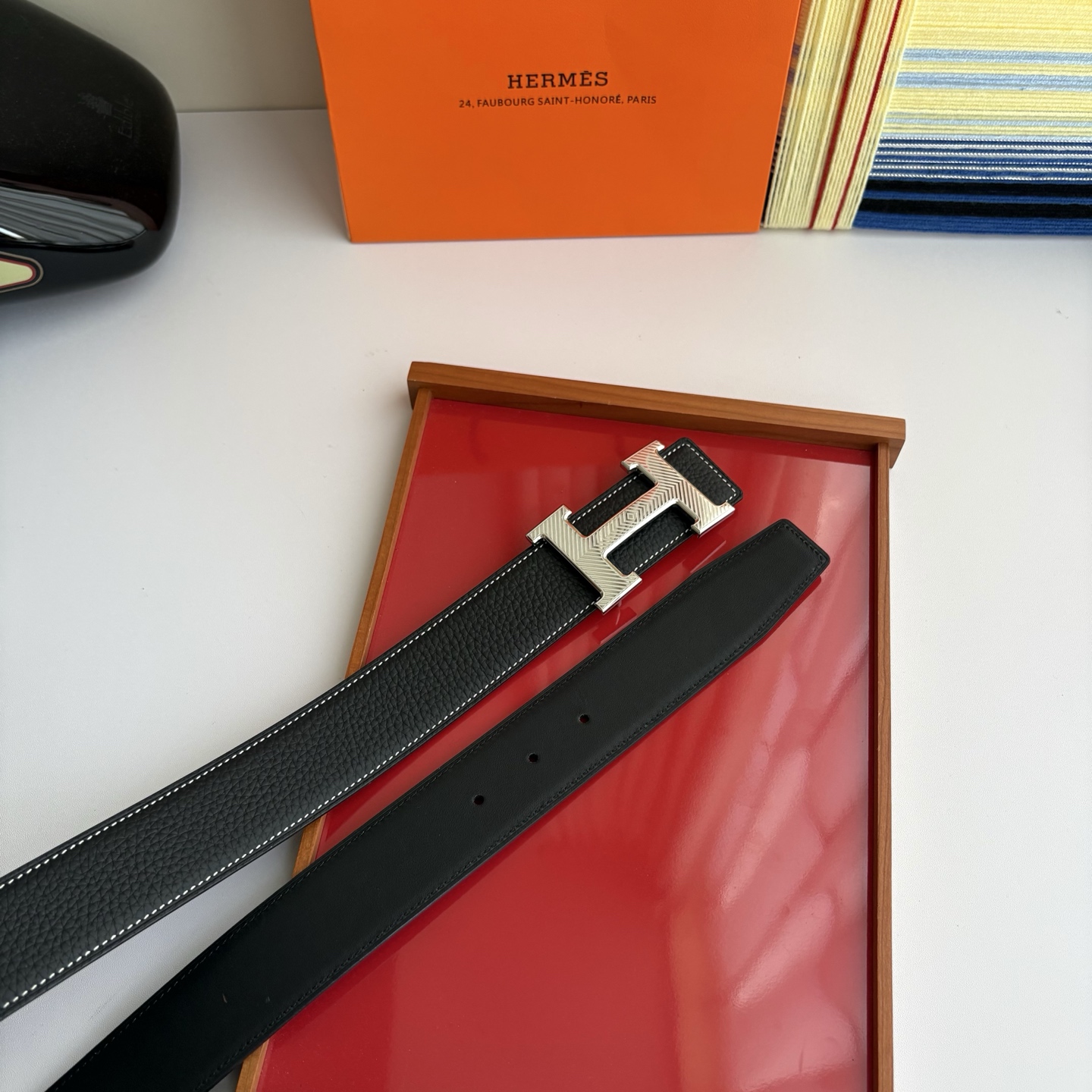 【爱马仕】Hermes 原单爱马仕，宽3.8cm进口原版皮带身，双面可两面用，精品电镀五金 ！