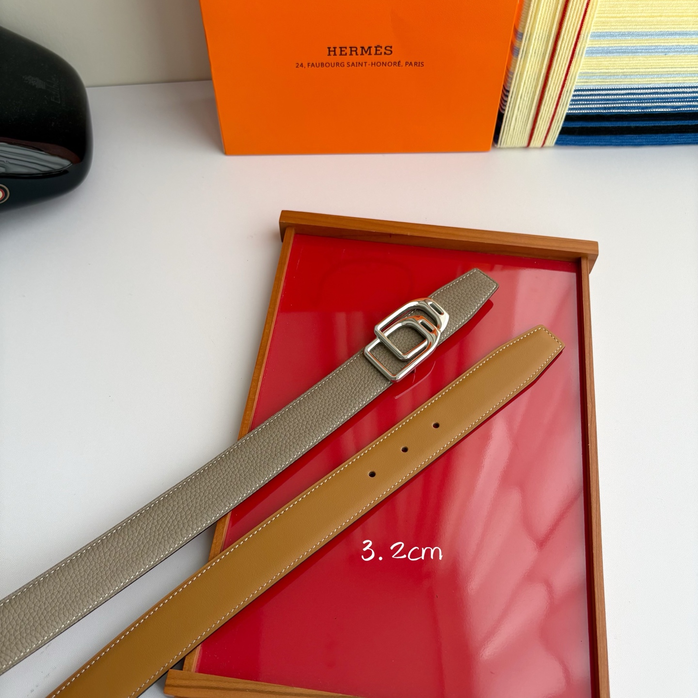 【爱马仕】Hermes 原单爱马仕，宽3.2cm进口原版皮带身，双面可两面用，精品电镀五金 ！