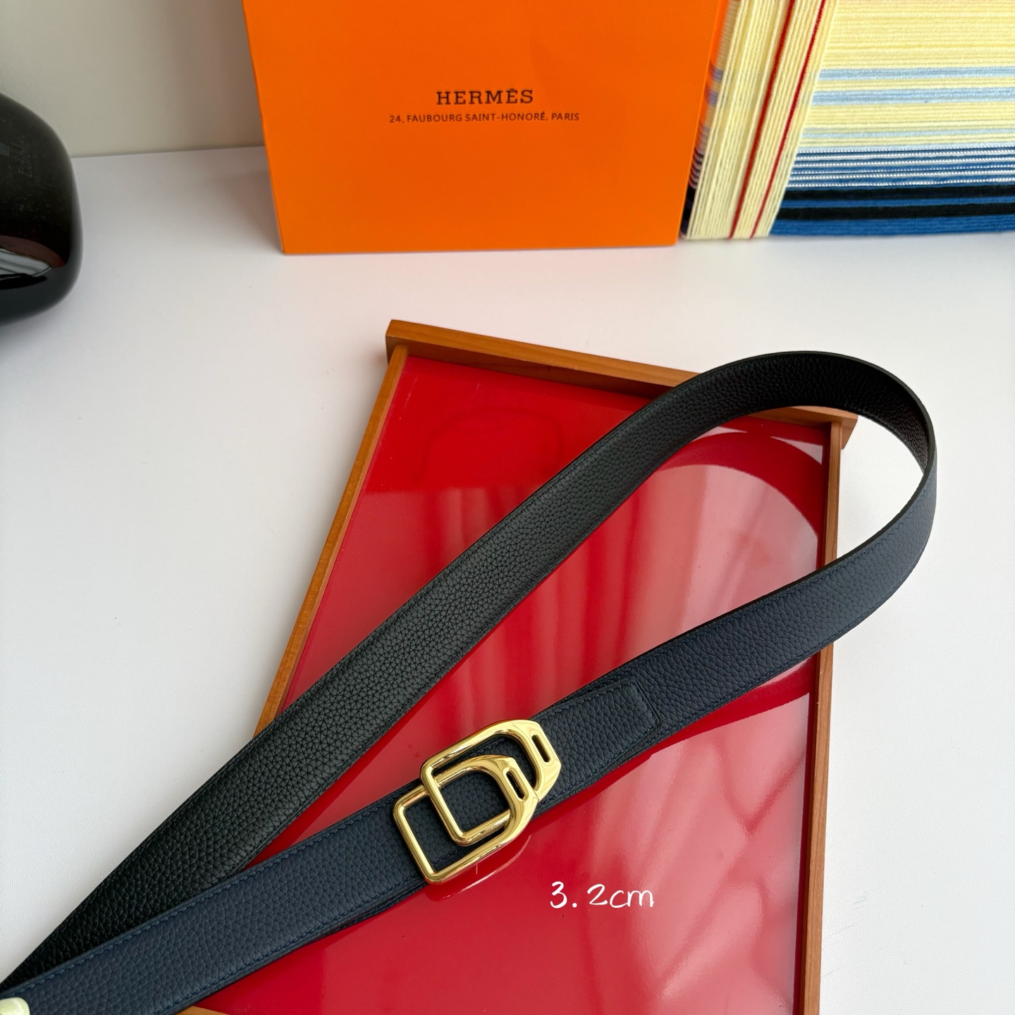 【爱马仕】Hermes 原单爱马仕，宽3.2cm进口原版皮带身，双面可两面用，精品电镀五金 ！
