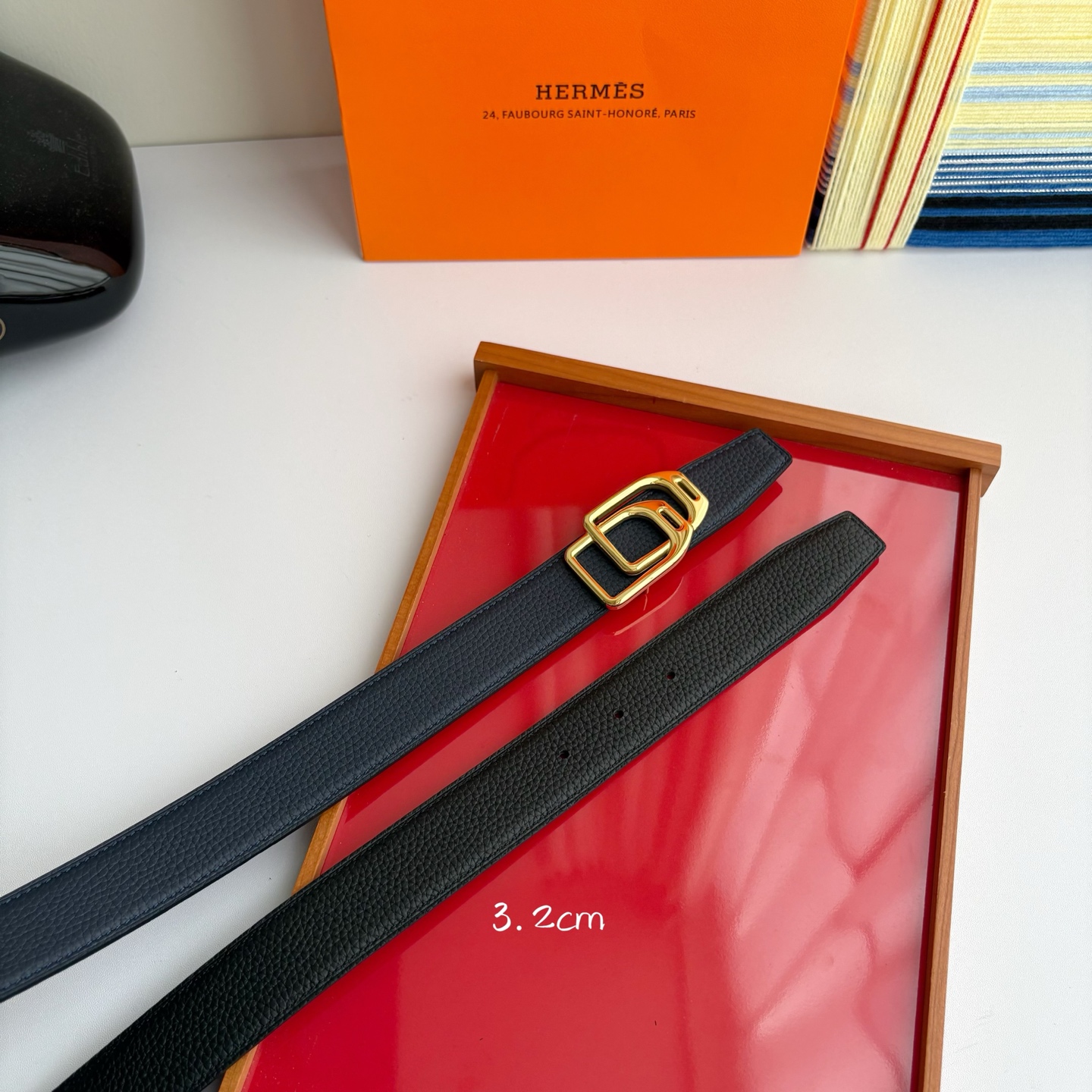 【爱马仕】Hermes 原单爱马仕，宽3.2cm进口原版皮带身，双面可两面用，精品电镀五金 ！