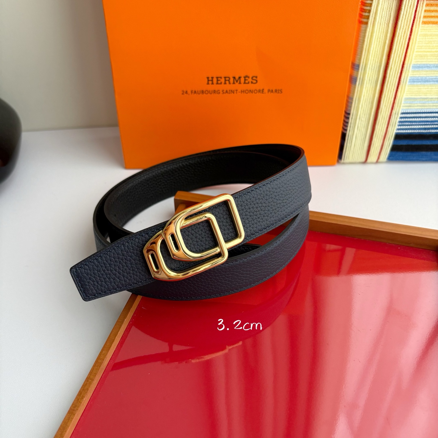 【爱马仕】Hermes 原单爱马仕，宽3.2cm进口原版皮带身，双面可两面用，精品电镀五金 ！
