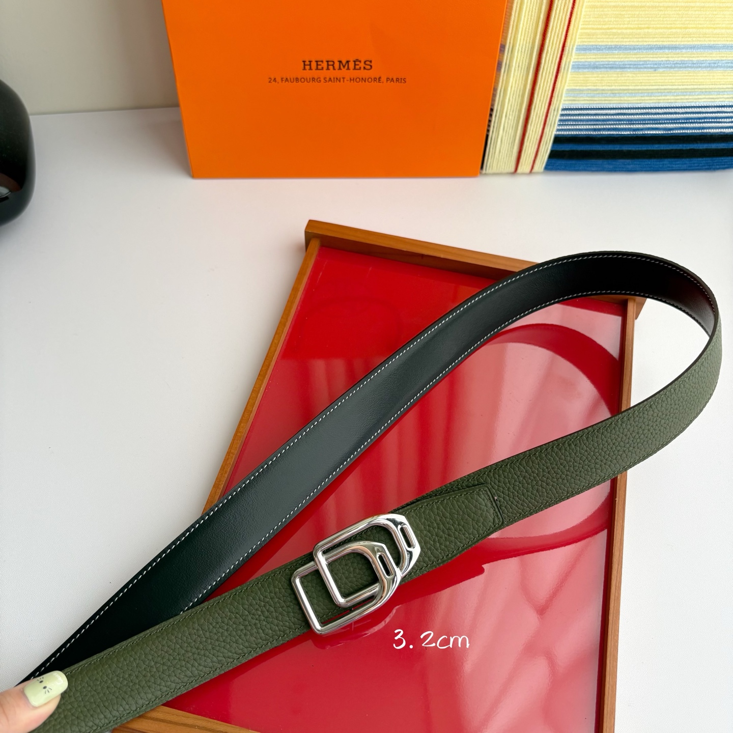【爱马仕】Hermes 原单爱马仕，宽3.2cm进口原版皮带身，双面可两面用，精品电镀五金 ！