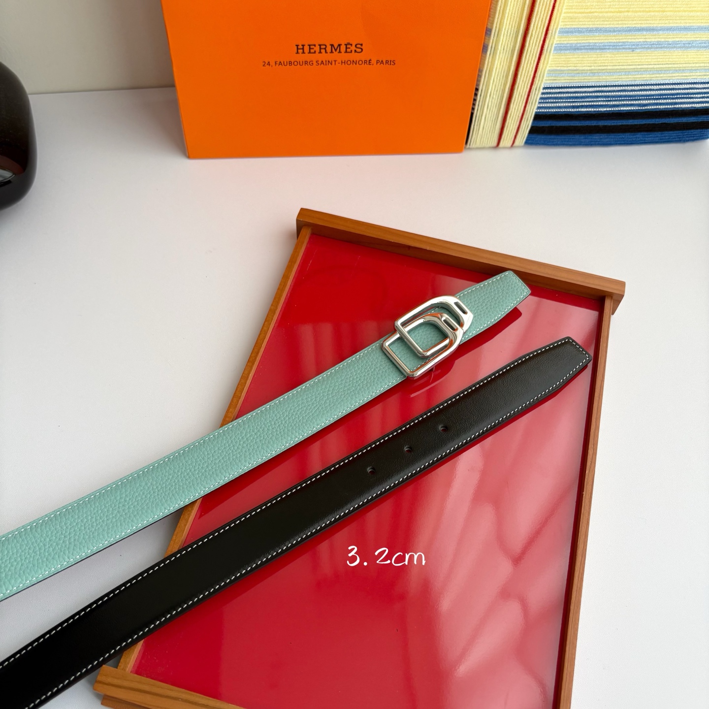【爱马仕】Hermes 原单爱马仕，宽3.2cm进口原版皮带身，双面可两面用，精品电镀五金 ！