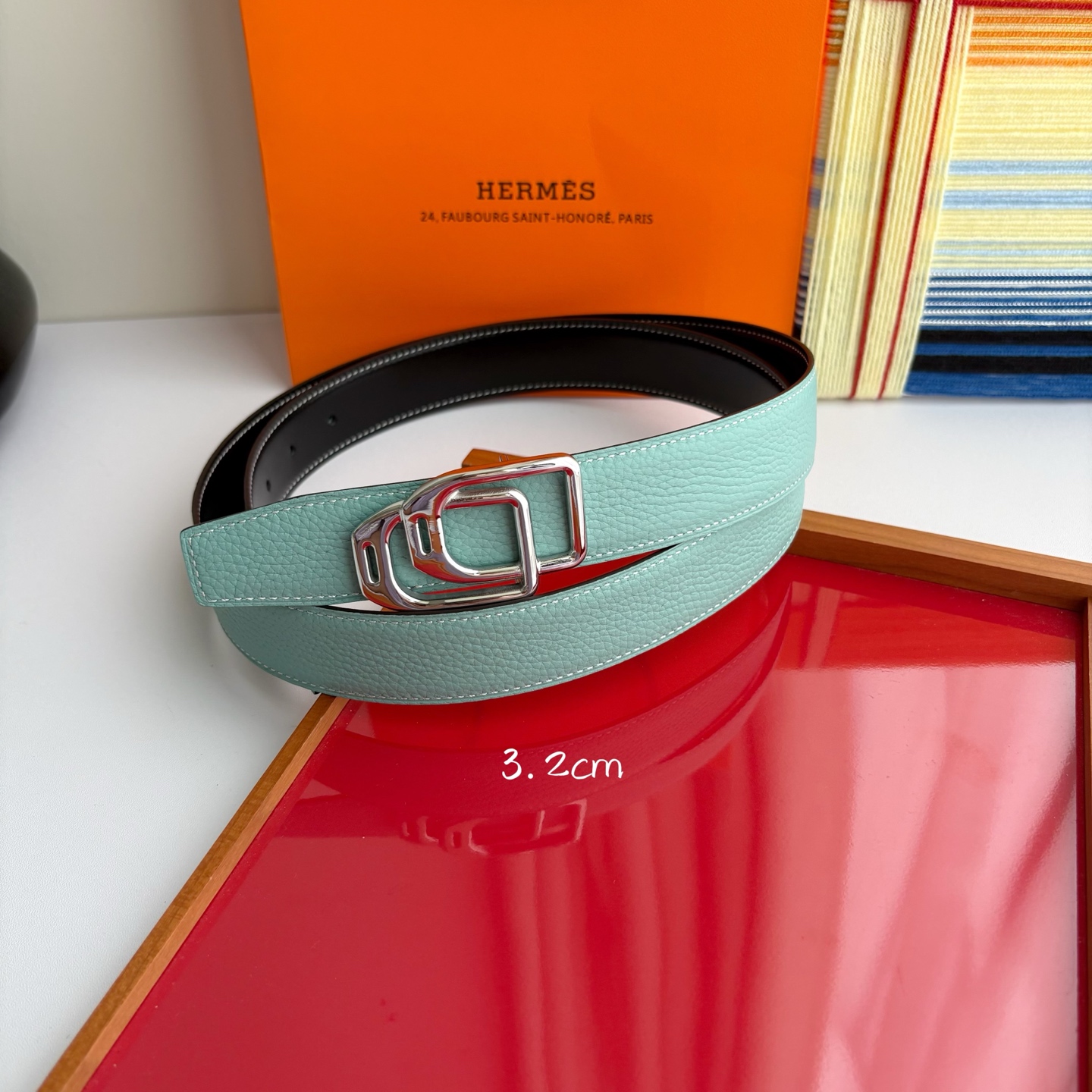 【爱马仕】Hermes 原单爱马仕，宽3.2cm进口原版皮带身，双面可两面用，精品电镀五金 ！