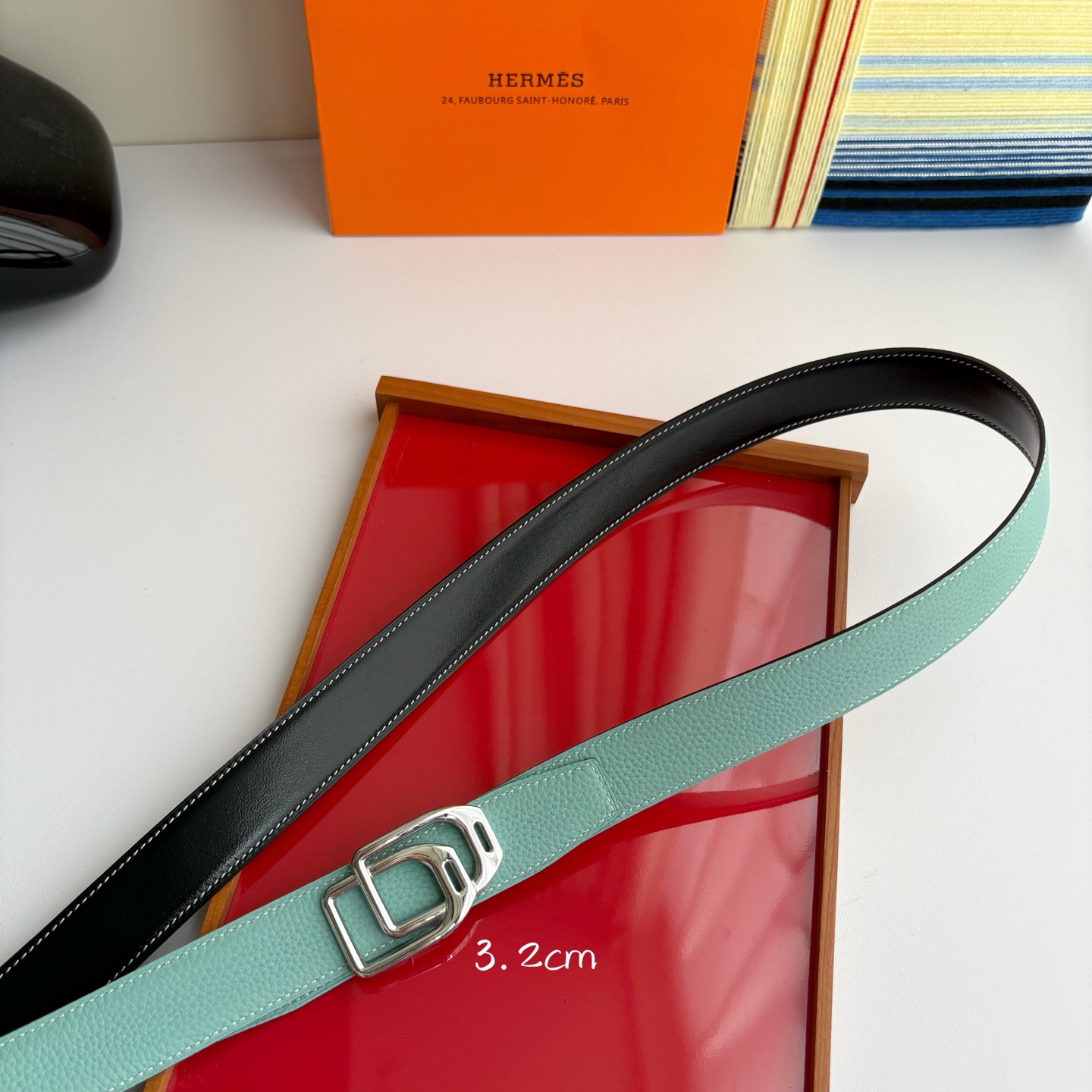 【爱马仕】Hermes 原单爱马仕，宽3.2cm进口原版皮带身，双面可两面用，精品电镀五金 ！