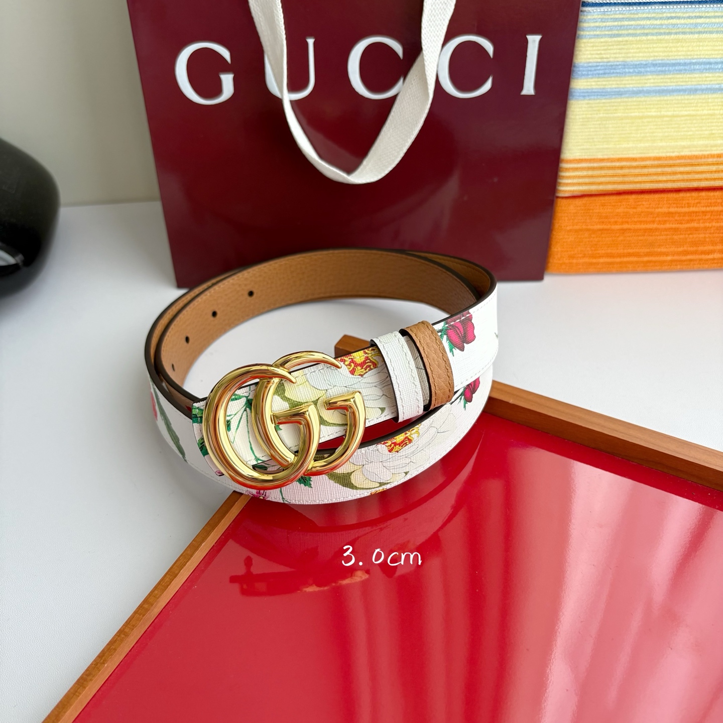 NO:882625,Original Gucci classic original quality, floral series printed surface with plain bottom, pure copper quality hanging buckle, usable on both sides, see pictures for details, actual shooting, high-end luxury, width 3.0cm, belt, gucci19860909原单  Gucci 经典原单品质,花卉系列印花面搭配平纹底,纯铜精品挂扣,两面可用,细节看图,实物拍摄,高端奢华,宽度3.0cm,皮带,gucci,Belt