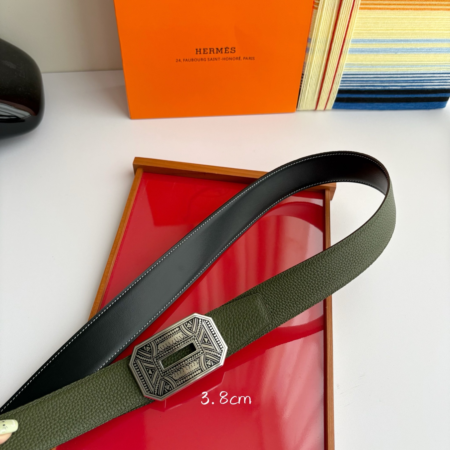 【爱马仕】Hermes 原单爱马仕，宽3.8cm进口原版皮带身，双面可两面用，精品电镀五金 ！