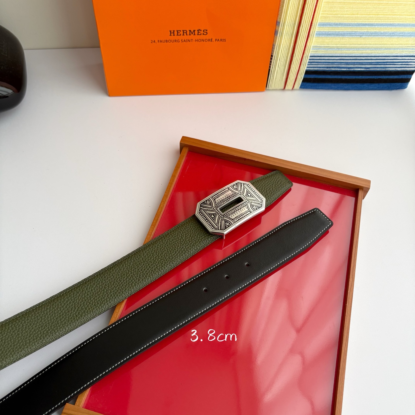【爱马仕】Hermes 原单爱马仕，宽3.8cm进口原版皮带身，双面可两面用，精品电镀五金 ！
