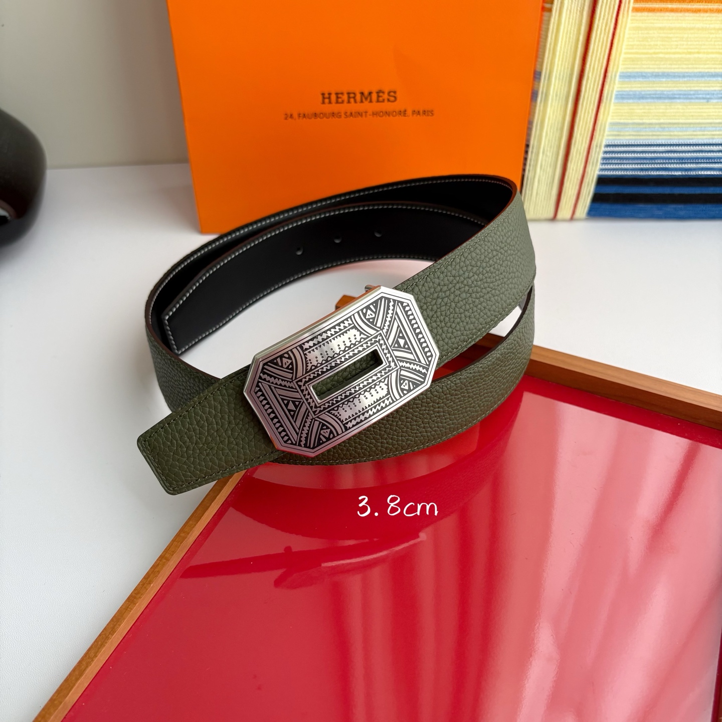 【爱马仕】Hermes 原单爱马仕，宽3.8cm进口原版皮带身，双面可两面用，精品电镀五金 ！
