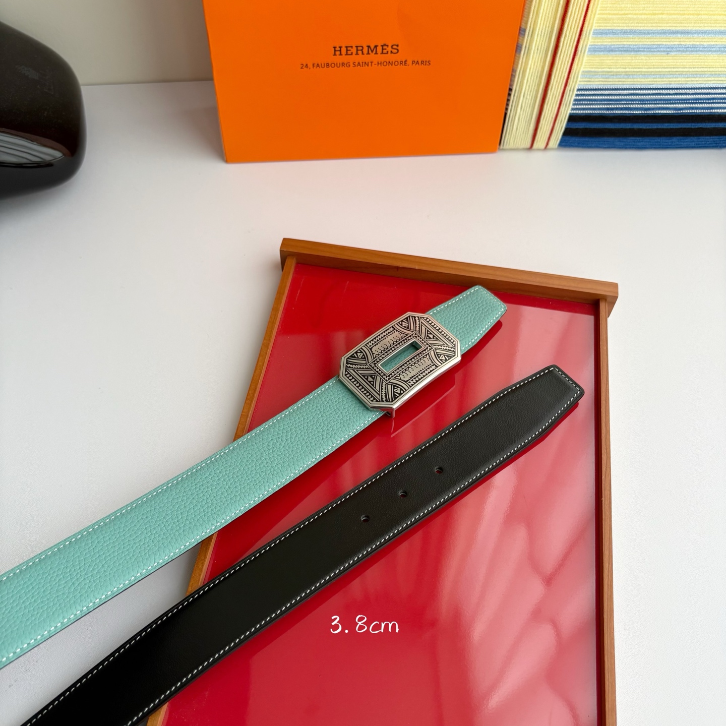 【爱马仕】Hermes 原单爱马仕，宽3.8cm进口原版皮带身，双面可两面用，精品电镀五金 ！