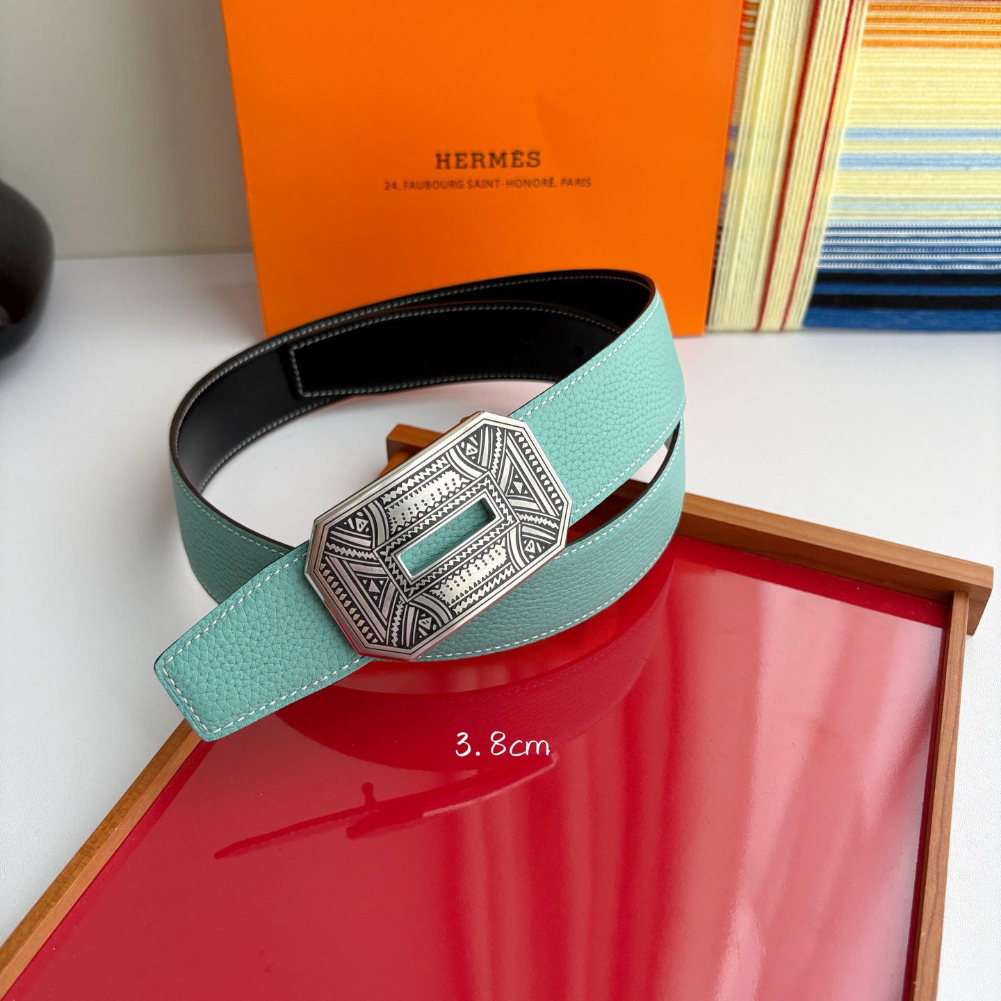 【爱马仕】Hermes 原单爱马仕，宽3.8cm进口原版皮带身，双面可两面用，精品电镀五金 ！