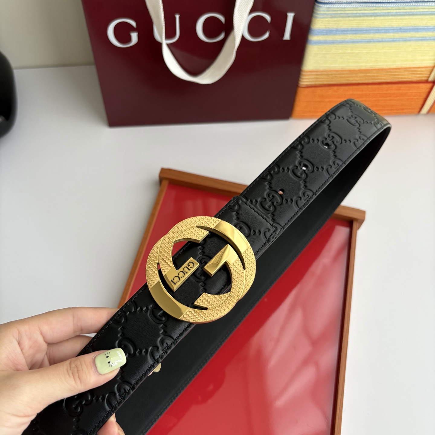 Gucci 经典原单品质，压花面搭配原版皮底，精品钢扣，精工制作，细节看图，实物拍摄，高端奢华，宽度4.