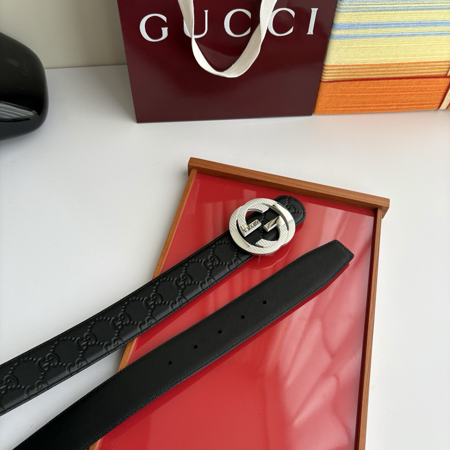 Gucci 经典原单品质，压花面搭配原版皮底，精品钢扣，精工制作，细节看图，实物拍摄，高端奢华，宽度4.