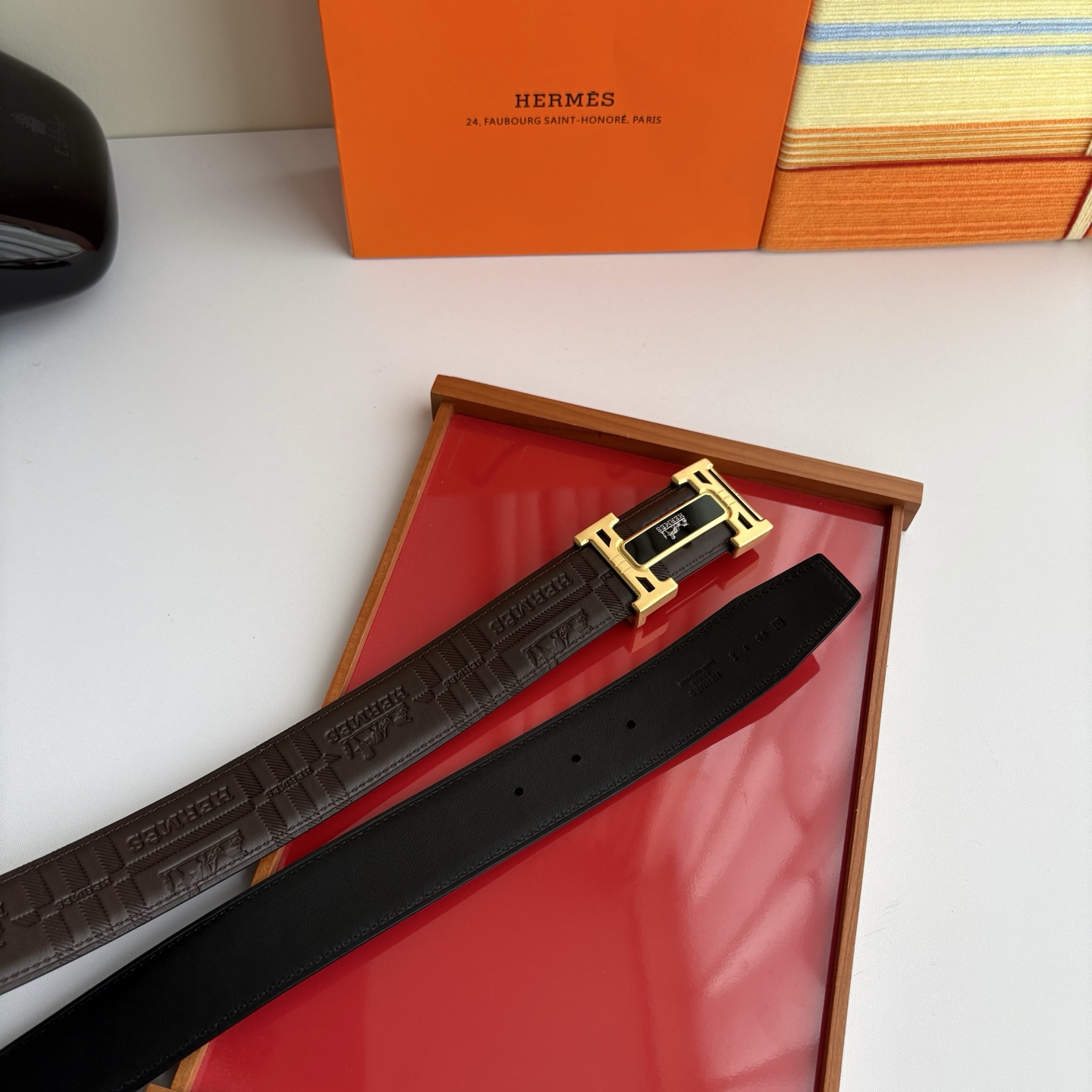 【爱马仕】Hermes 原单爱马仕，宽3.8cm进口原版皮带身，双面可用，内穿精品钢扣，精品电镀五金 ！
