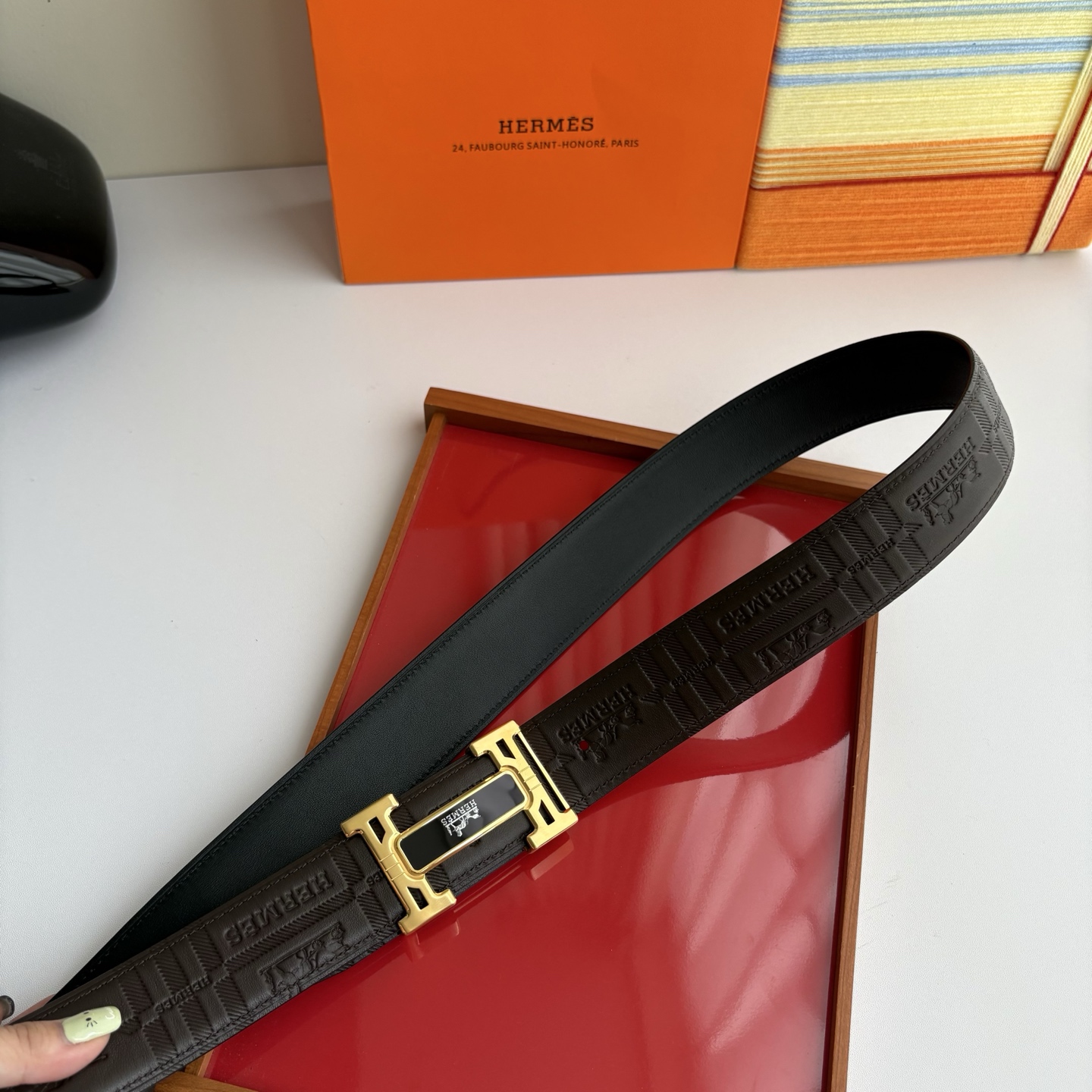 【爱马仕】Hermes 原单爱马仕，宽3.8cm进口原版皮带身，双面可用，内穿精品钢扣，精品电镀五金 ！
