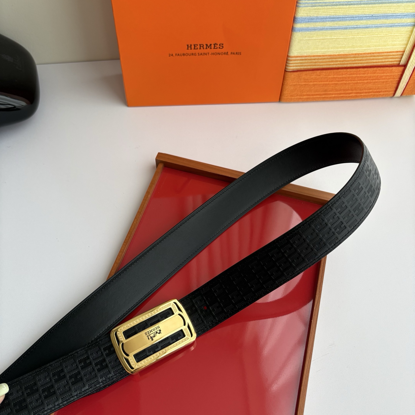 【爱马仕】Hermes 原单爱马仕，宽3.8cm进口原版皮带身，双面可用，内穿精品钢扣，精品电镀五金 ！