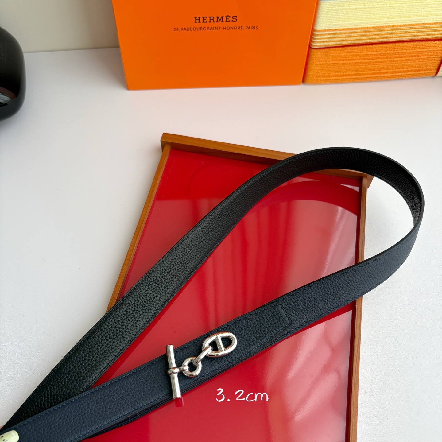 【爱马仕】Hermes 原单爱马仕，宽3.2cm进口原版皮带身，双面可两面用，精品电镀五金 ！