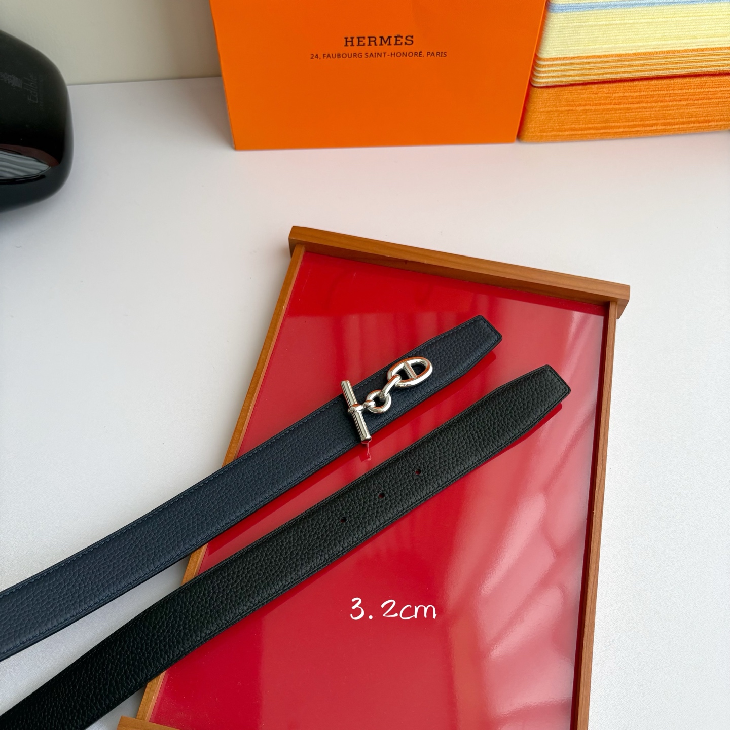 【爱马仕】Hermes 原单爱马仕，宽3.2cm进口原版皮带身，双面可两面用，精品电镀五金 ！
