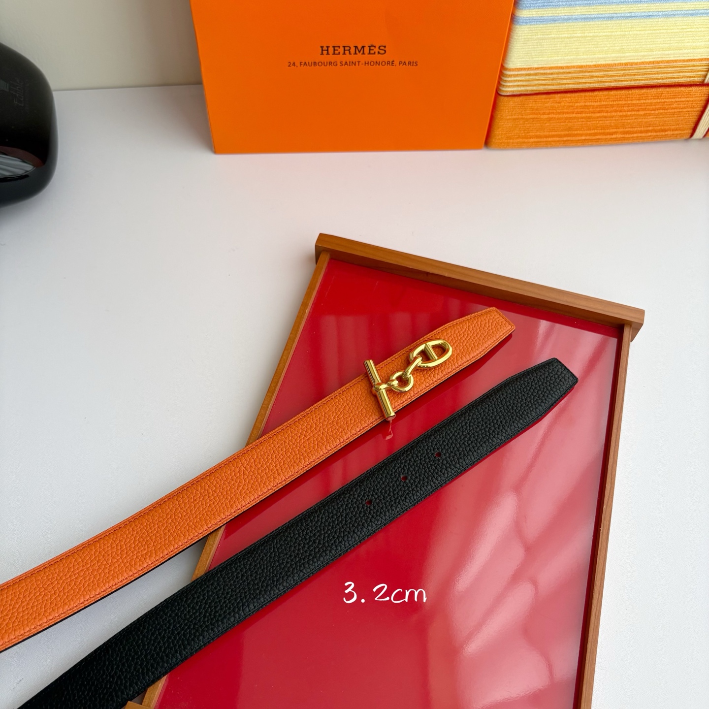 【爱马仕】Hermes 原单爱马仕，宽3.2cm进口原版皮带身，双面可两面用，精品电镀五金 ！