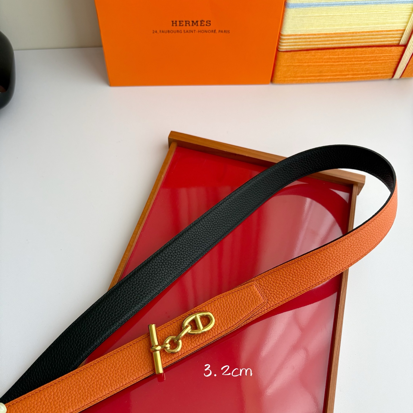 【爱马仕】Hermes 原单爱马仕，宽3.2cm进口原版皮带身，双面可两面用，精品电镀五金 ！