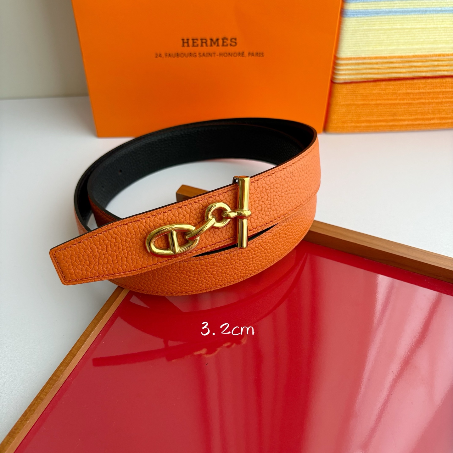 【爱马仕】Hermes 原单爱马仕，宽3.2cm进口原版皮带身，双面可两面用，精品电镀五金 ！