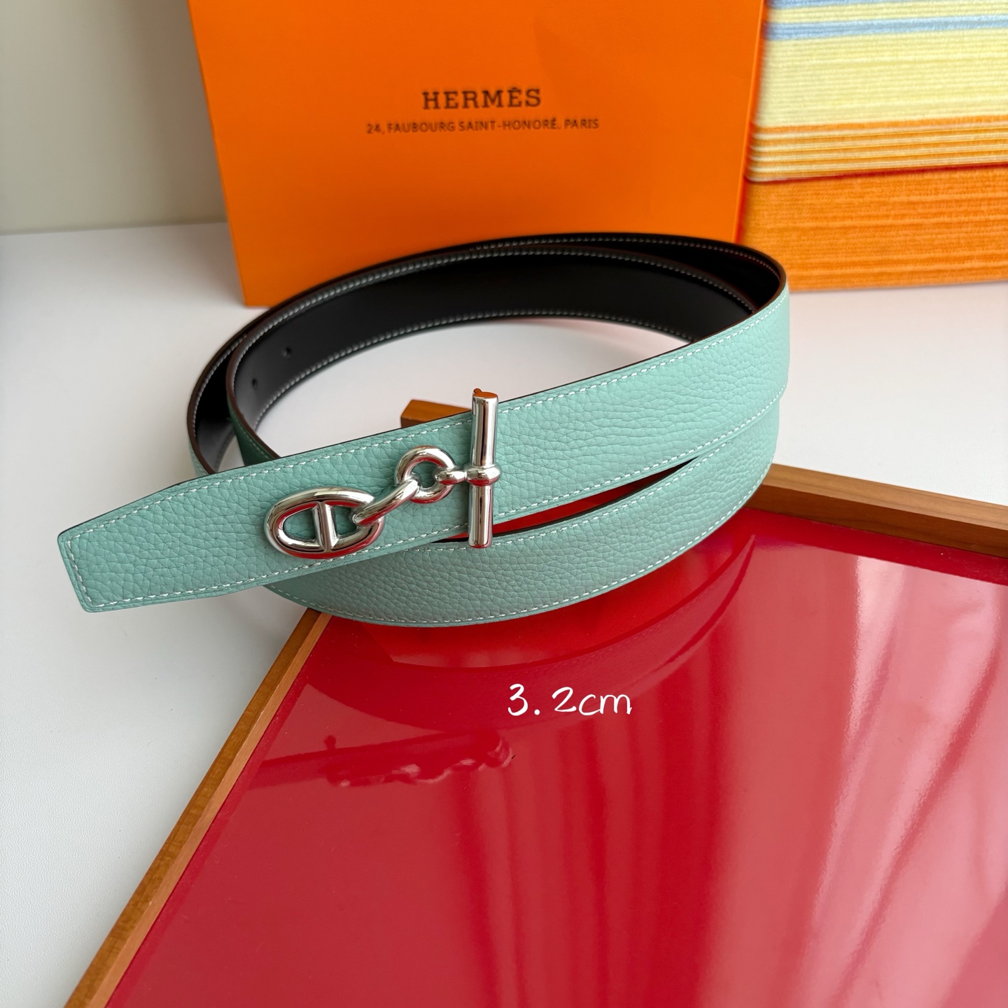 【爱马仕】Hermes 原单爱马仕，宽3.2cm进口原版皮带身，双面可两面用，精品电镀五金 ！