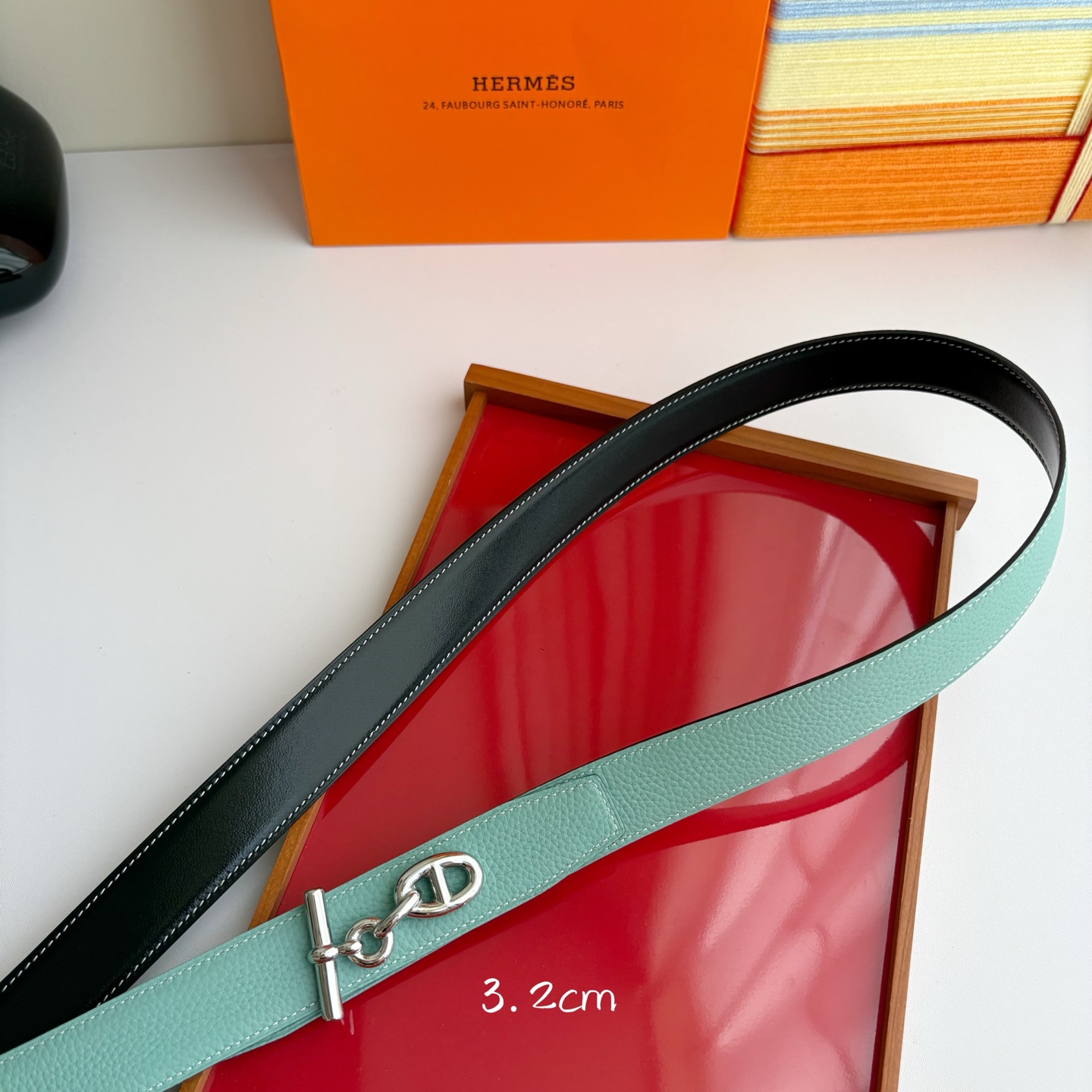 【爱马仕】Hermes 原单爱马仕，宽3.2cm进口原版皮带身，双面可两面用，精品电镀五金 ！