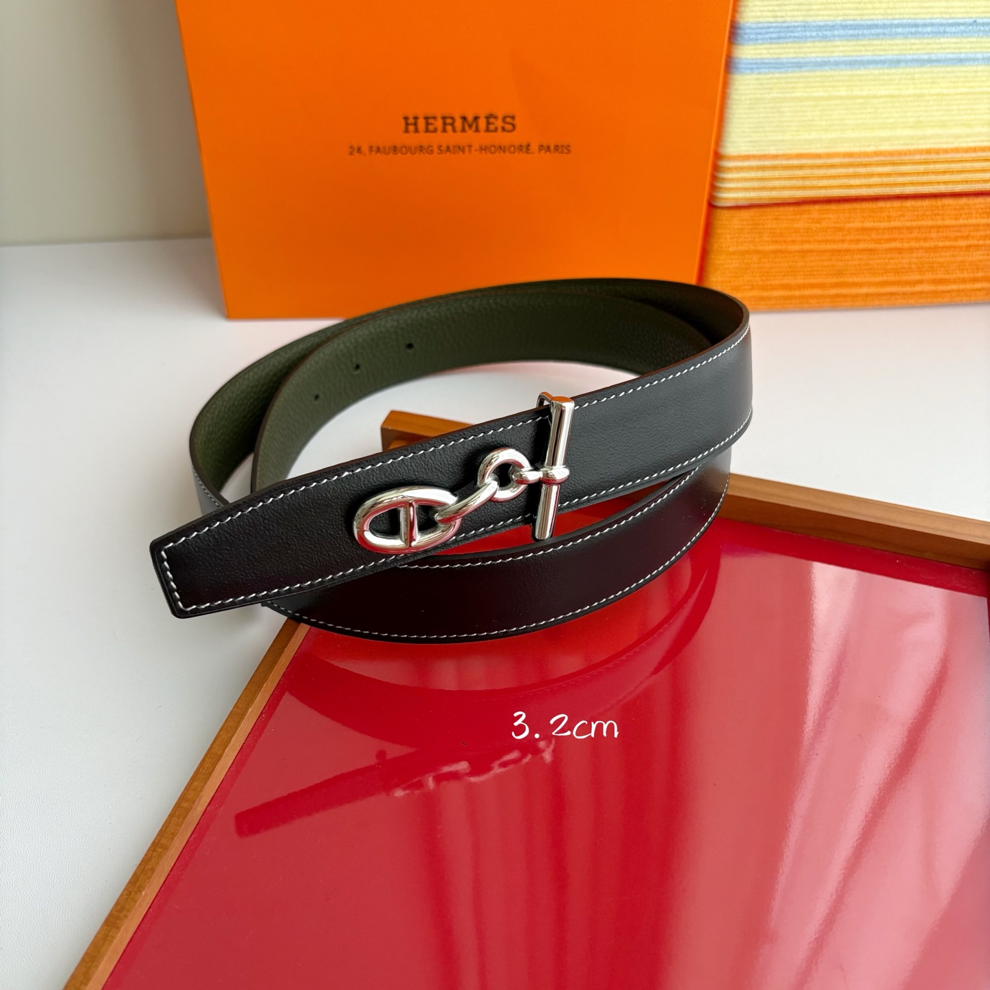 【爱马仕】Hermes 原单爱马仕，宽3.2cm进口原版皮带身，双面可两面用，精品电镀五金 ！