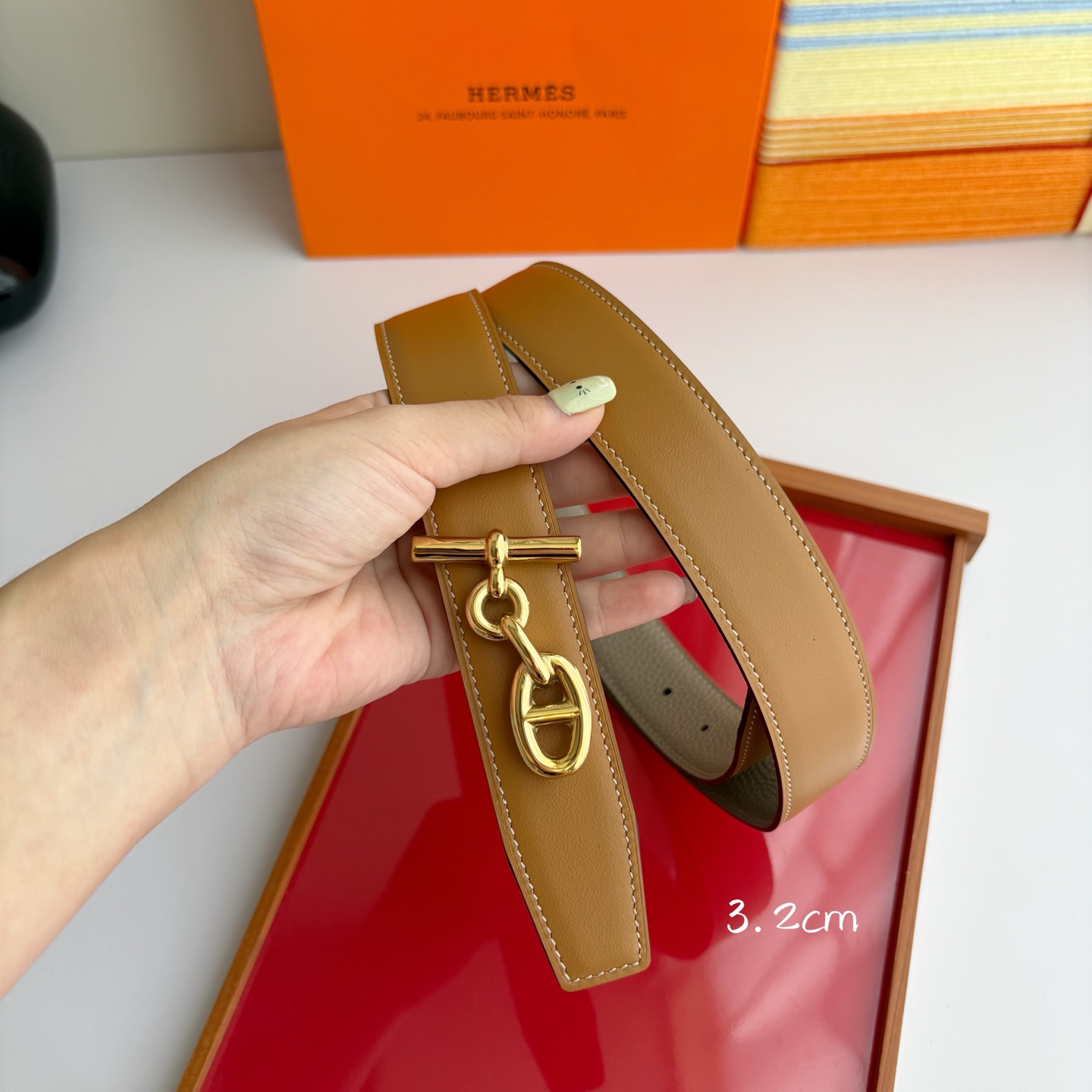 【爱马仕】Hermes 原单爱马仕，宽3.2cm进口原版皮带身，双面可两面用，精品电镀五金 ！