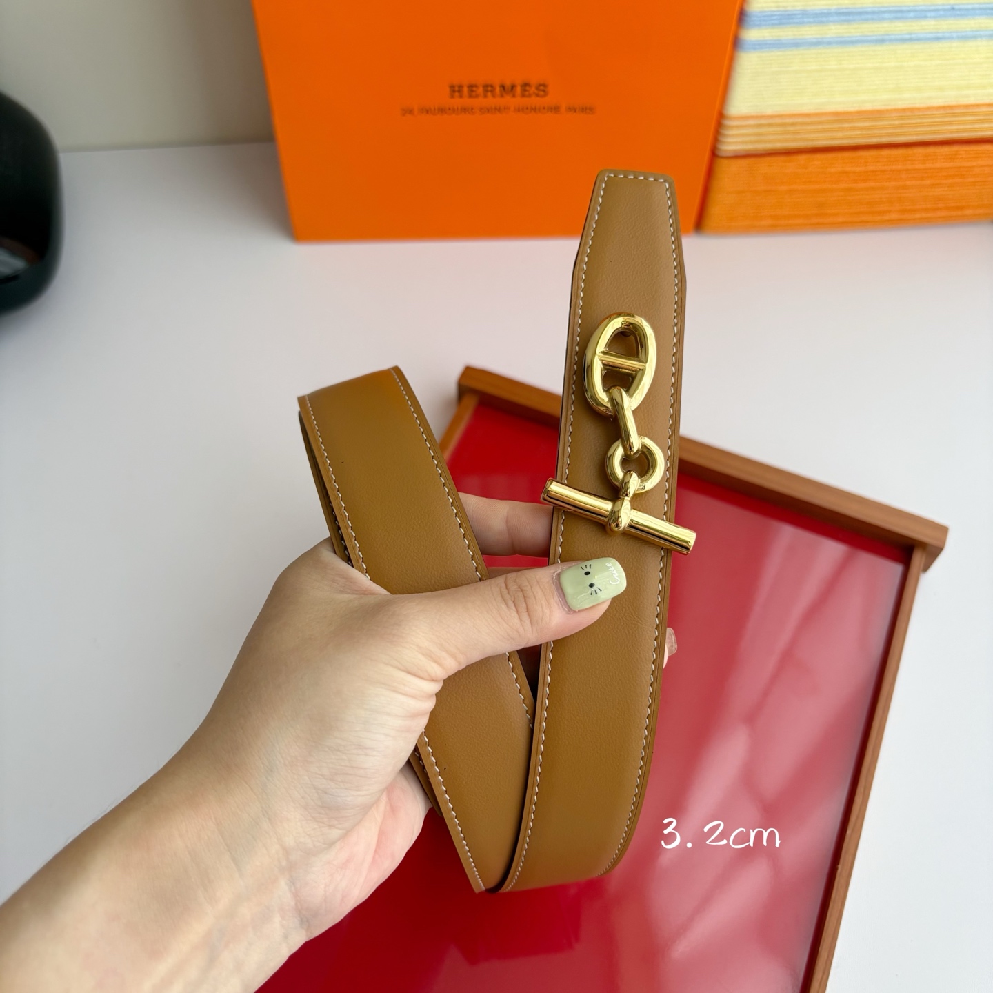 【爱马仕】Hermes 原单爱马仕，宽3.2cm进口原版皮带身，双面可两面用，精品电镀五金 ！