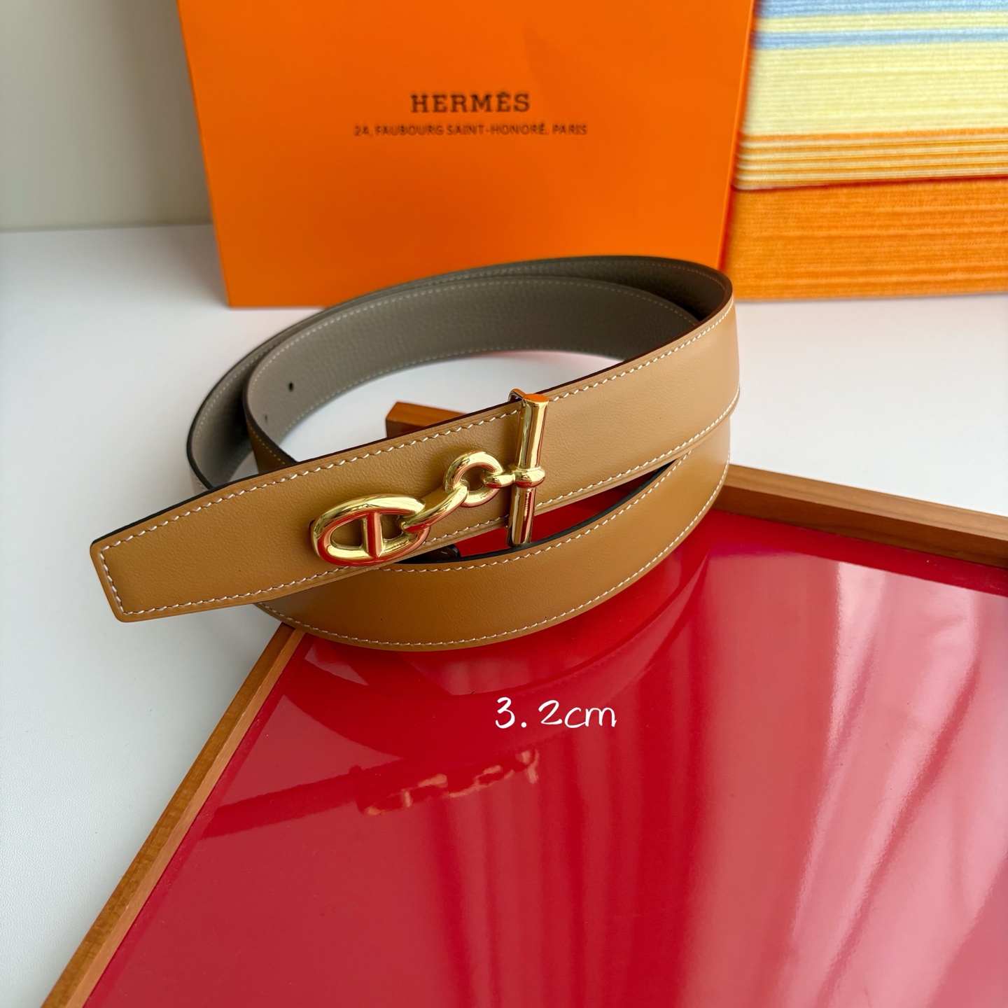 【爱马仕】Hermes 原单爱马仕，宽3.2cm进口原版皮带身，双面可两面用，精品电镀五金 ！