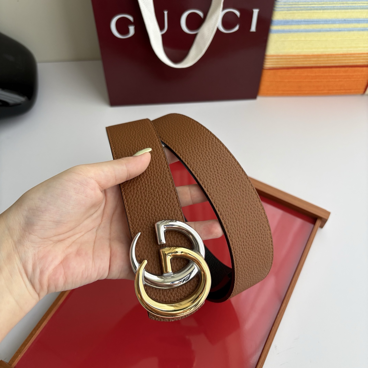 Gucci 经典原单品质，一面土黄荔枝纹一面黑色荔枝纹，精品钢扣，精工制作，细节看图，实物拍摄，高端奢华