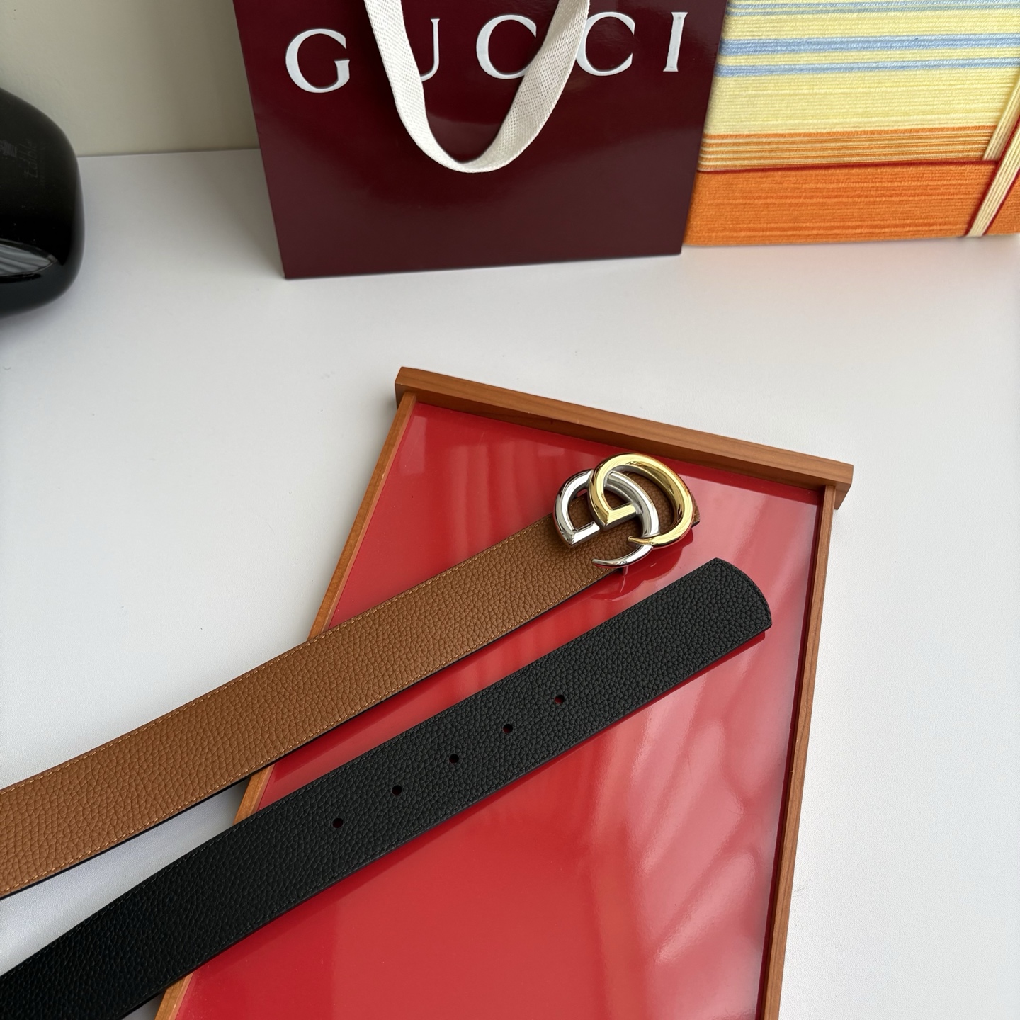 Gucci 经典原单品质，一面土黄荔枝纹一面黑色荔枝纹，精品钢扣，精工制作，细节看图，实物拍摄，高端奢华