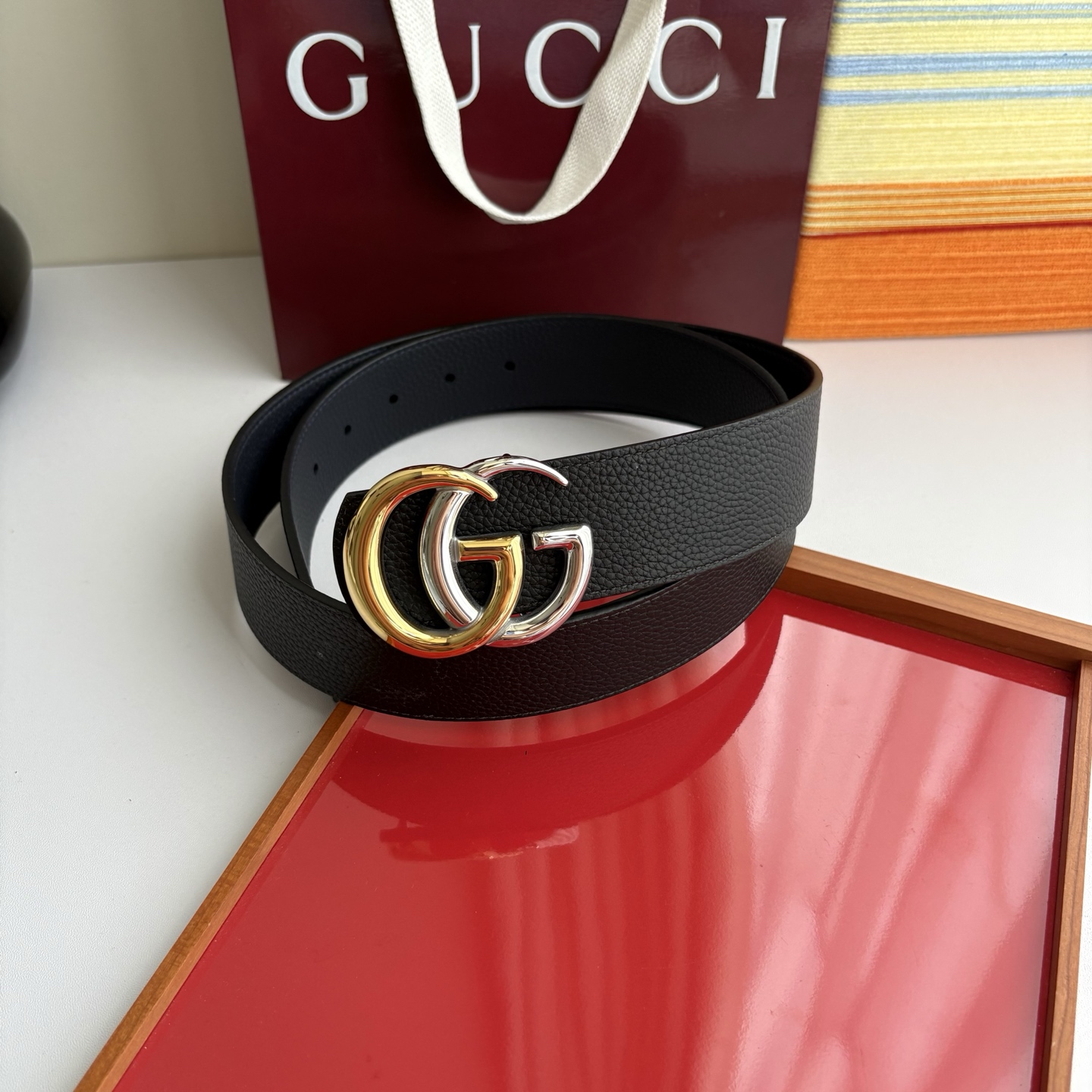 Gucci 经典原单品质，一面蓝色荔枝纹一面黑色荔枝纹，精品钢扣，精工制作，细节看图，实物拍摄，高端奢华