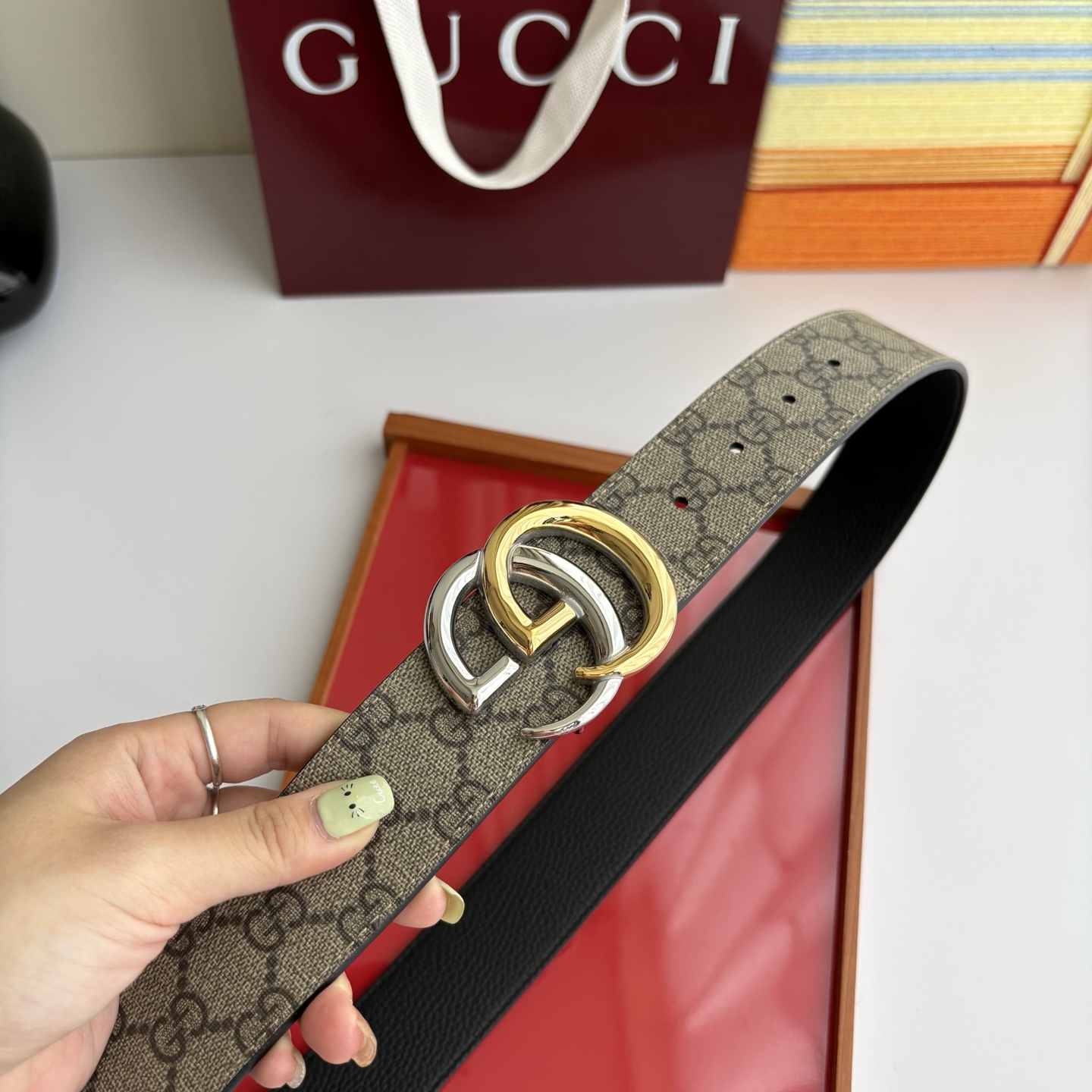 Gucci 经典原单品质，Pvc印花搭配黑色荔枝纹底，精品挂扣，精工制作，细节看图，实物拍摄，高端奢华，
