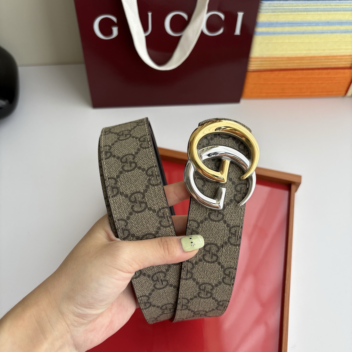 Gucci 经典原单品质，Pvc印花搭配黑色荔枝纹底，精品挂扣，精工制作，细节看图，实物拍摄，高端奢华，