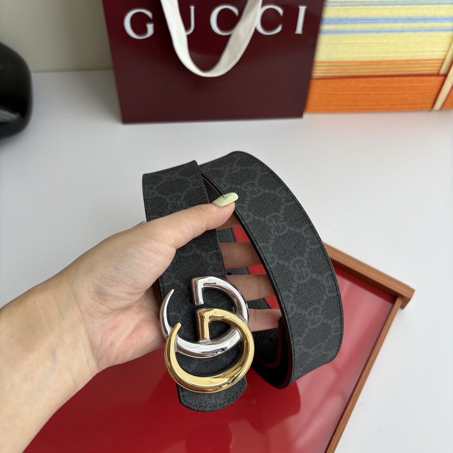 Gucci 经典原单品质，Pvc印花搭配黑色荔枝纹底，精品挂扣，精工制作，细节看图，实物拍摄，高端奢华，