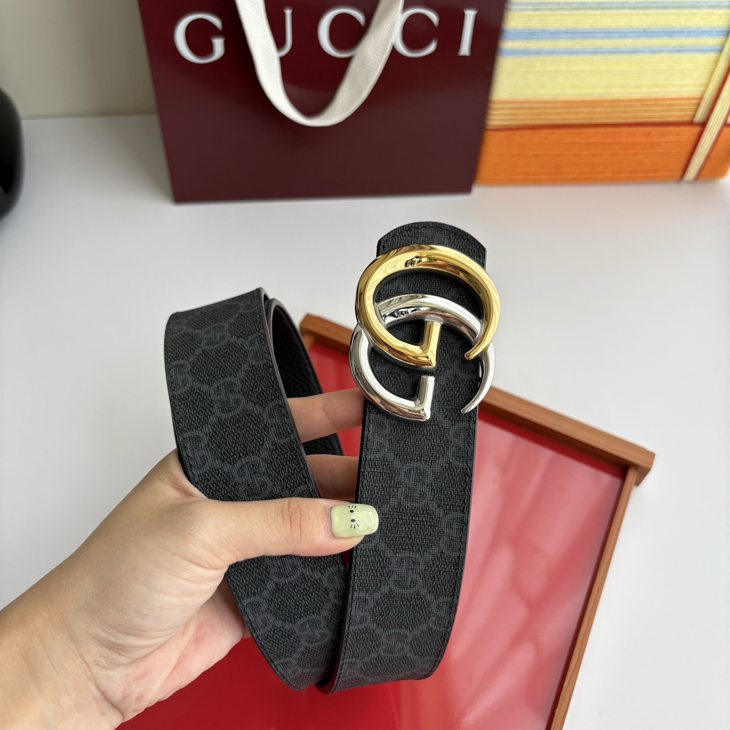 Gucci 经典原单品质，Pvc印花搭配黑色荔枝纹底，精品挂扣，精工制作，细节看图，实物拍摄，高端奢华，