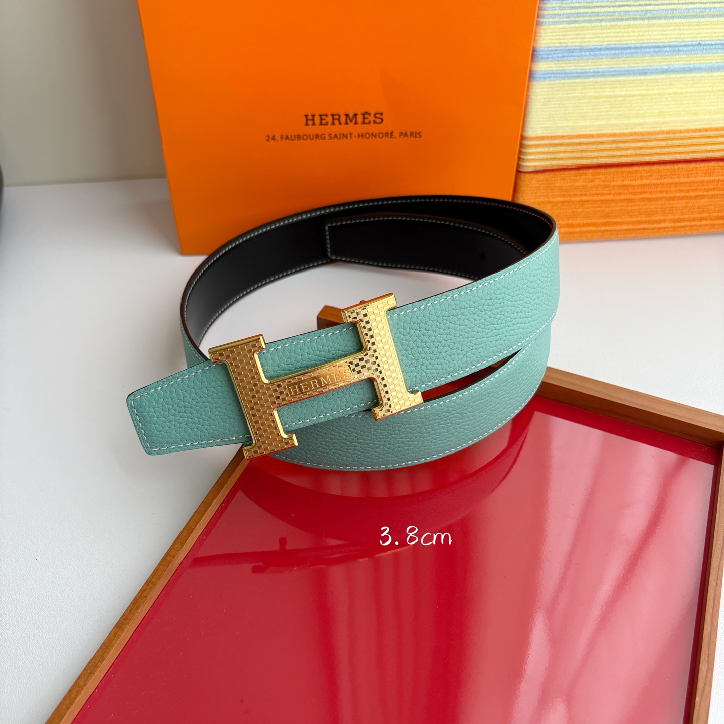 【爱马仕】Hermes 原单爱马仕，宽3.8cm进口原版皮带身，双面可两面用，精品电镀五金 ！