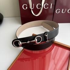 Gucci 经典原单品质,平纹树膏沙底,时尚腰封,精工制作,细节看图,实物拍摄,高端奢华,宽度4.0cm Gucci 经典原单品质,平纹树膏沙底,时尚腰封,精工制作,细节看图,实物拍摄,高端奢华,宽度4.0cm