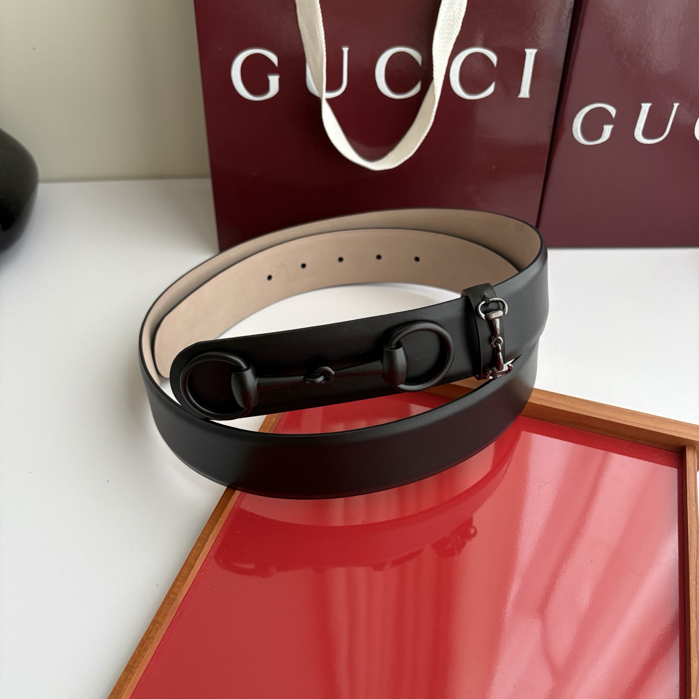 Gucci 经典原单品质,平纹树膏沙底,时尚腰封,精工制作,细节看图,实物拍摄,高端奢华,宽度4.0cm Gucci 经典原单品质,平纹树膏沙底,时尚腰封,精工制作,细节看图,实物拍摄,高端奢华,宽度4.0cm
