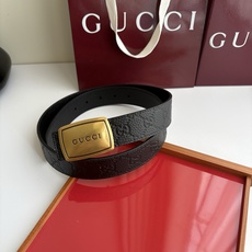 Gucci 经典原单品质,Pvc压花面搭配原版荔枝纹底,纯铜挂扣,精工制作,细节看图,实物拍摄,高端奢华,宽度3.5cm Gucci 经典原单品质,Pvc压花面搭配原版荔枝纹底,纯铜挂扣,精工制作,细节看图,实物拍摄,高端奢华,宽度3.5cm