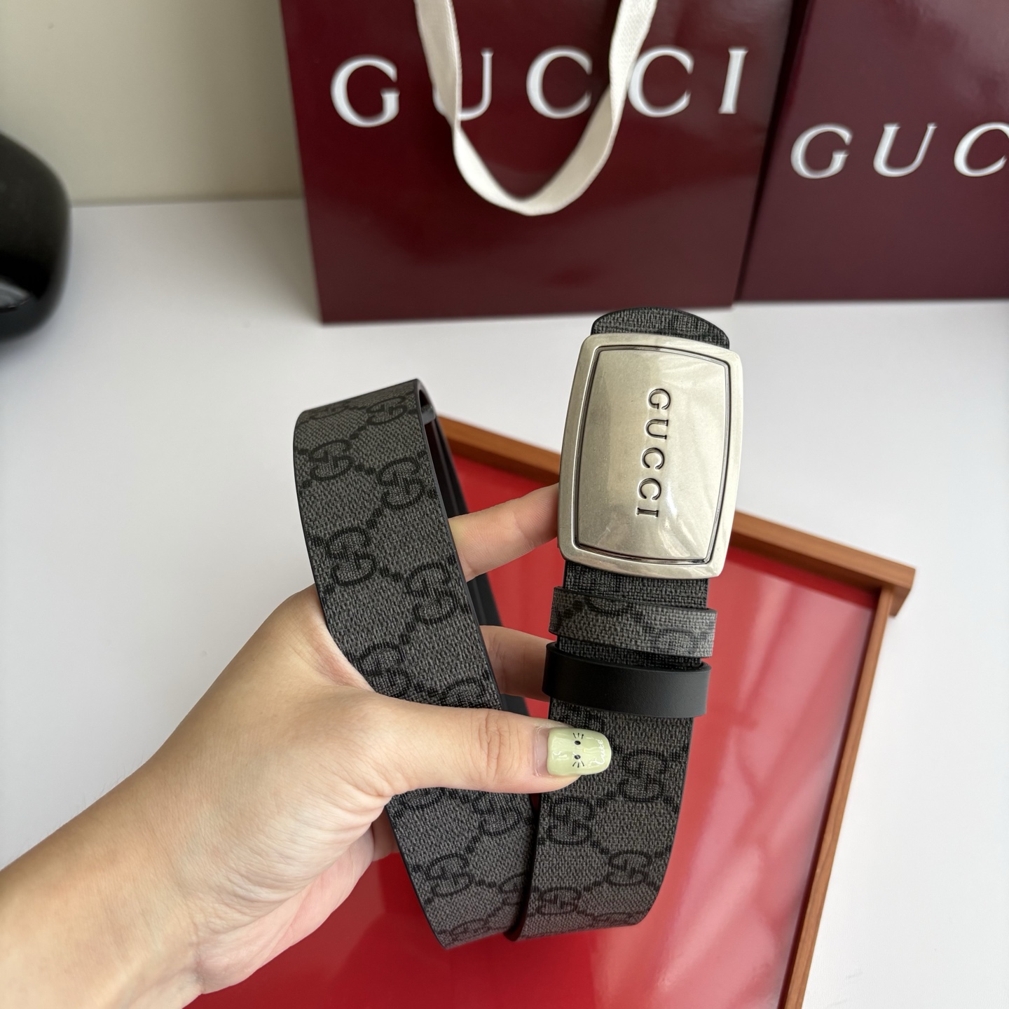 Gucci 经典原单品质，Pvc灰色印花面搭配原版平纹底，纯铜挂扣，精工制作，细节看图，实物拍摄，高端奢华，宽度3.5c